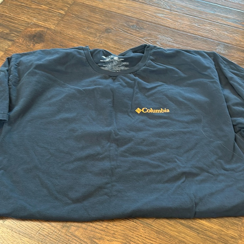 Columbia tshirt